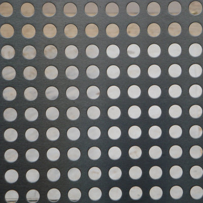 安裝不銹鋼沖孔板時必須要留意什么